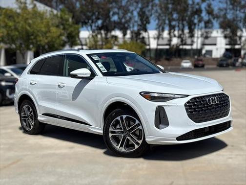 2025 Audi Q5 Premium