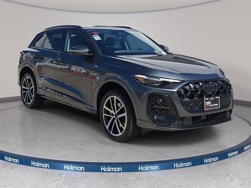 Daytona Gray Pearl Effect 2026 Audi Q5 Premium Plus TFSI quattro S tronic