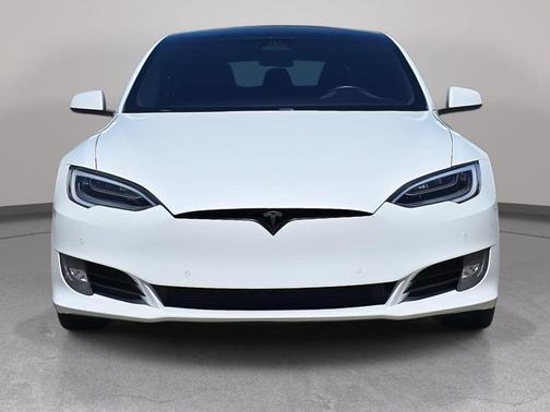 Pearl White Multi-Coat 2017 Tesla Model S 90D