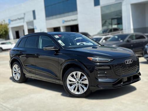 2025 Audi Q6 e-tron Premium Plus