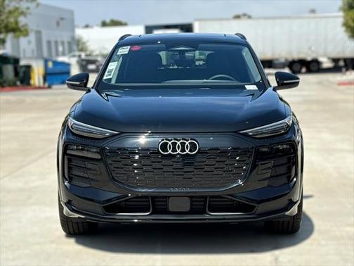 2025 Audi Q6 e-tron Premium Plus
