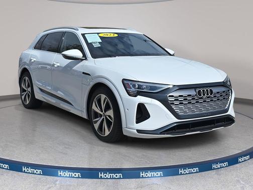 2024 Audi Q8 e-tron Premium Plus