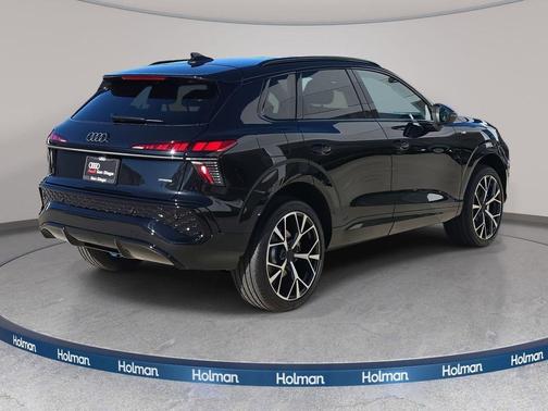 2026 Audi Q3 S line