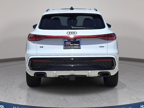 Glacier White Metallic 2026 Audi Q5 Premium Plus TFSI quattro S tronic