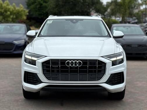 2022 Audi Q8 55 Premium Plus