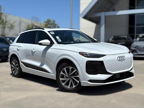 2025 Audi Q6 e-tron Premium Plus quattro