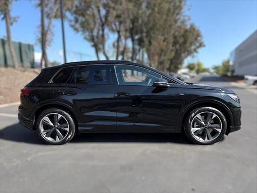 2025 Audi Q4 e-tron Premium Plus 55 quattro