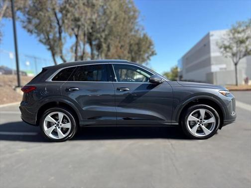 2025 Audi Q5 Premium Plus