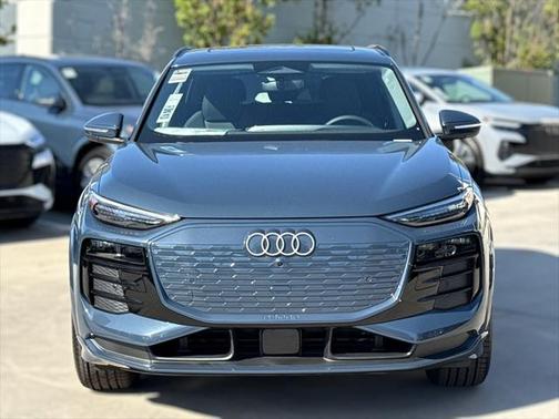 2025 Audi Q6 e-tron Premium Plus quattro