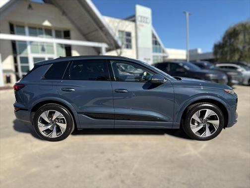 2025 Audi Q6 e-tron Premium Plus quattro