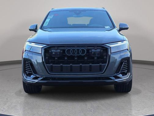 Samurai Gray Metallic 2026 Audi Q7 55 Premium Plus