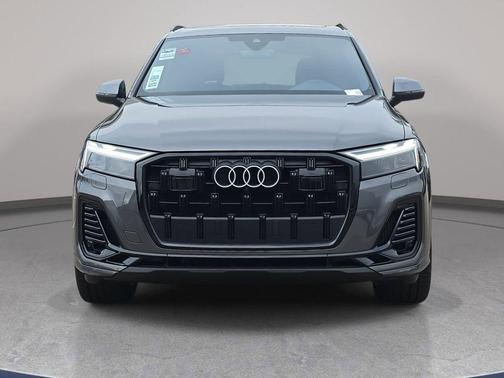 2026 Audi Q7 55 Premium Plus