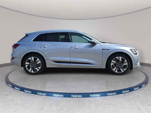 2022 Audi e-tron Premium