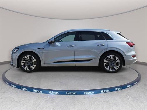 2022 Audi e-tron Premium