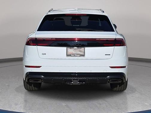 Glacier White Metallic 2026 Audi Q8 55 Premium Plus