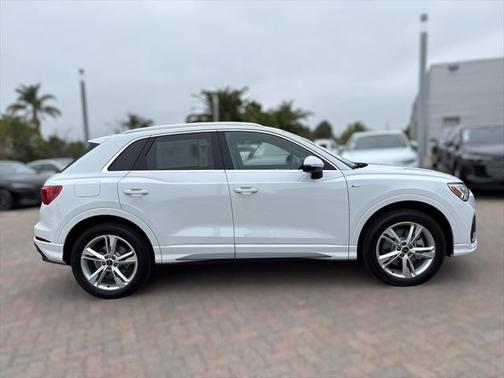 2024 Audi Q3 45 S line Premium Plus