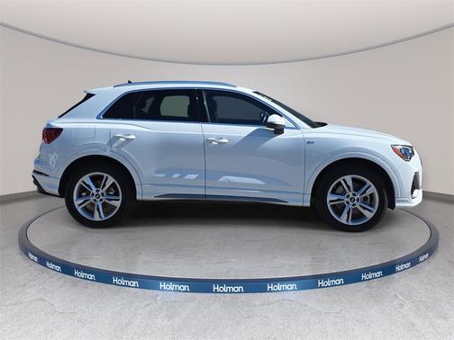 2022 Audi Q3 45 S line Premium