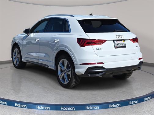 2022 Audi Q3 45 S line Premium