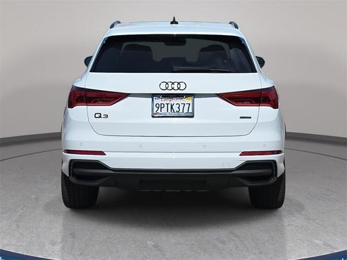 2024 Audi Q3 Premium 45 TFSI S line quattro Tiptronic