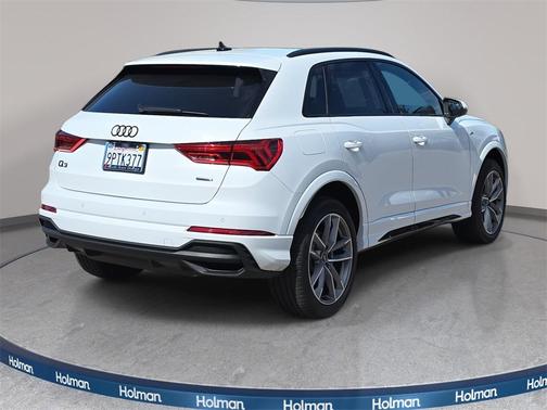 2024 Audi Q3 Premium 45 TFSI S line quattro Tiptronic