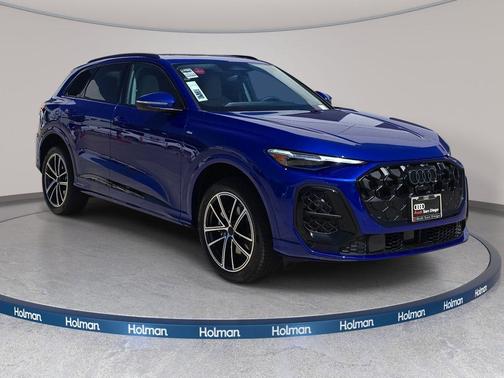 Ultra Blue Metallic 2026 Audi Q5 Premium Plus TFSI quattro S tronic