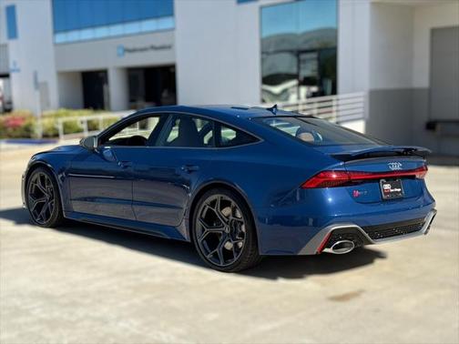 2025 Audi RS 7 4.0T Performance