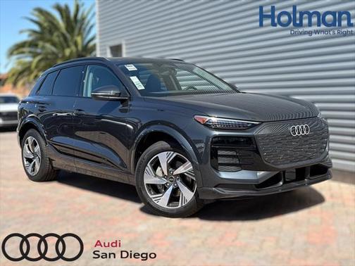 2025 Audi Q6 e-tron Premium Plus quattro