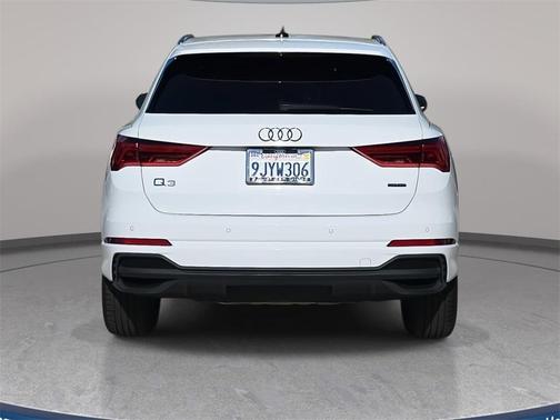 2024 Audi Q3 Premium 45 TFSI S line quattro Tiptronic