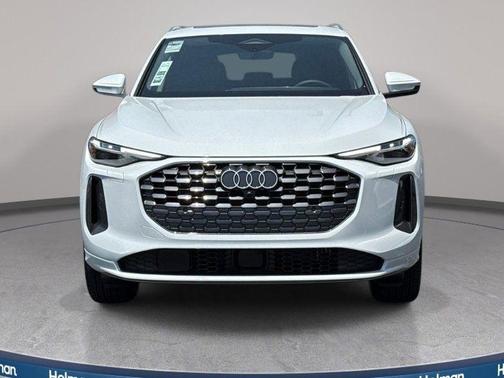 Glacier White Metallic 2025 Audi Q5 Premium Plus TFSI quattro S tronic