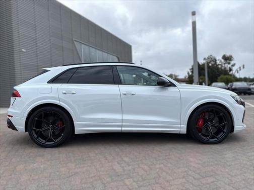 2025 Audi RS Q8 4.0T