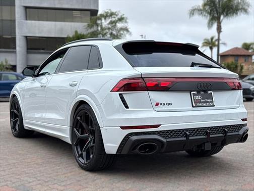 2025 Audi RS Q8 4.0T