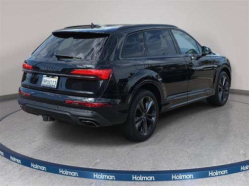 2025 Audi Q7 55 Premium Plus