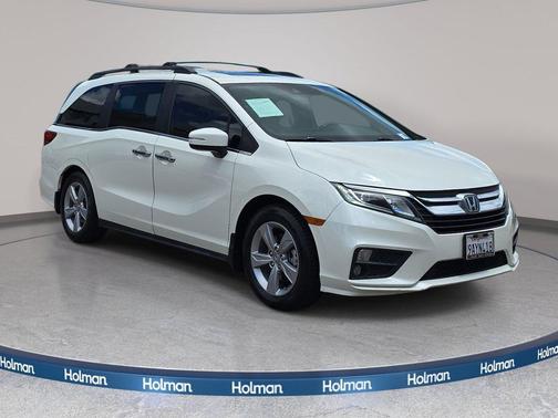 White Diamond Pearl 2019 Honda Odyssey EX-L