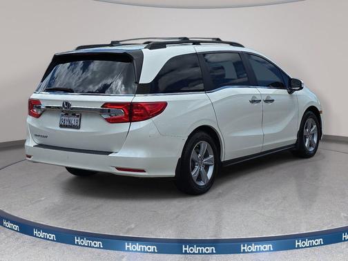 White Diamond Pearl 2019 Honda Odyssey EX-L