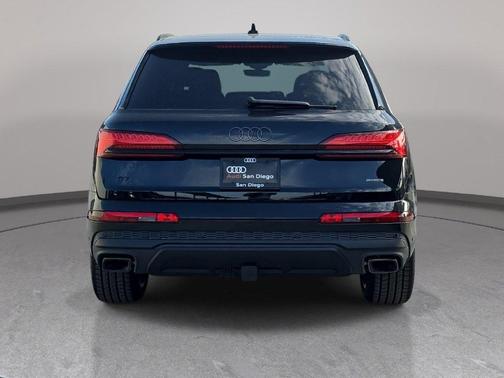 Mythos Black Metallic 2026 Audi Q7 45 Premium Plus