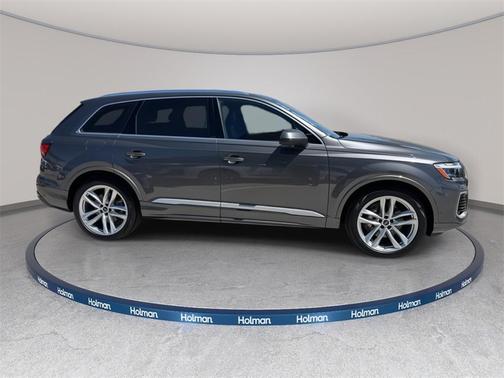 2025 Audi Q7 55 Premium Plus