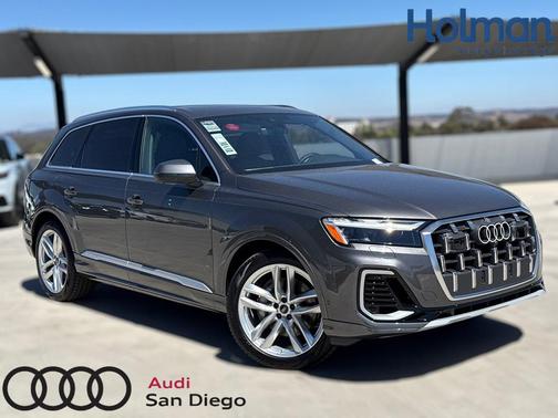 2025 Audi Q7 55 Premium Plus