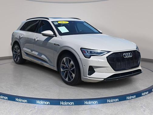 2021 Audi e-tron Premium Plus