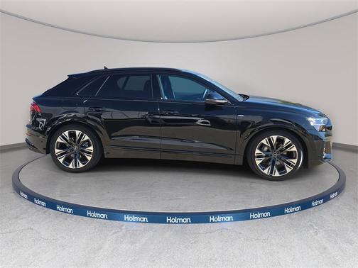2025 Audi Q8 55 Premium Plus