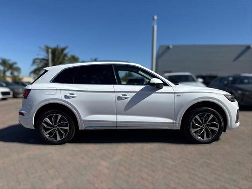 2022 Audi Q5 45 S line Premium Plus