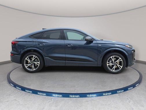 3d3d 2027 Audi Q6 e-tron Sportback Premium Plus