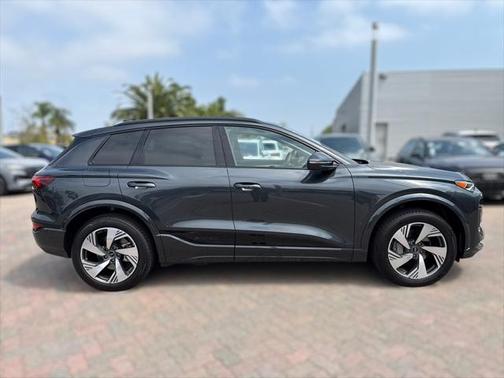 2025 Audi Q6 e-tron Premium quattro