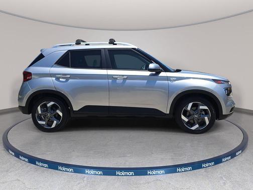 Shimmering Silver 2023 Hyundai VENUE SEL