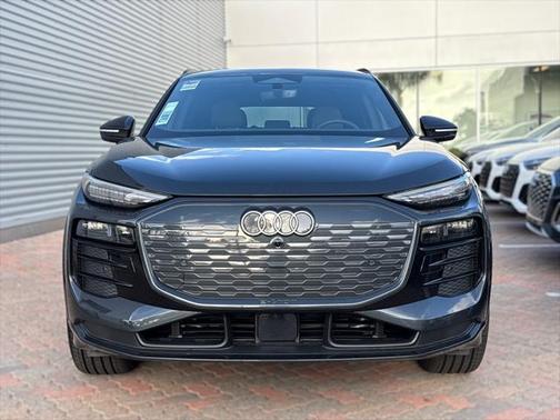 2025 Audi Q6 e-tron Premium Plus quattro