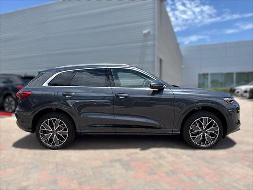2025 Audi Q5 Premium Plus