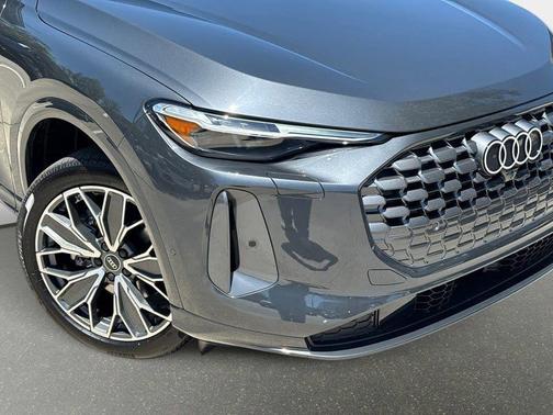 Tambora Gray Metallic 2025 Audi Q5 Premium Plus TFSI quattro S tronic