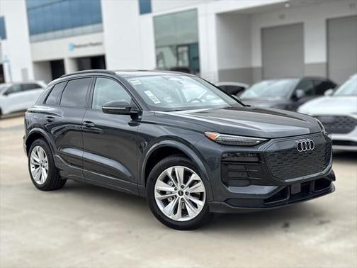 2025 Audi Q6 e-tron Premium Plus
