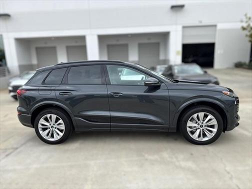 2025 Audi Q6 e-tron Premium Plus