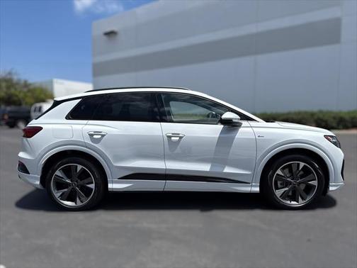2025 Audi Q4 e-tron Premium 55 quattro