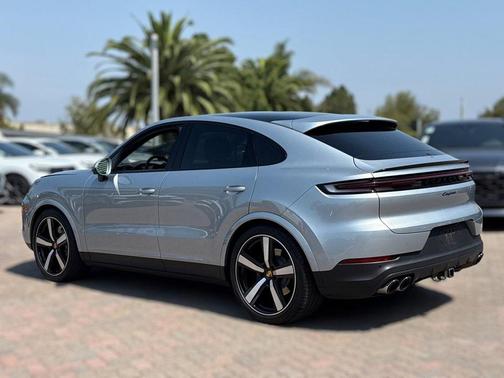 2024 Porsche Cayenne Base
